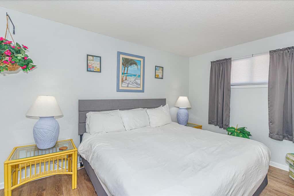 Ocean Views & Resort-Style Relaxation at Meridian Plaza 507