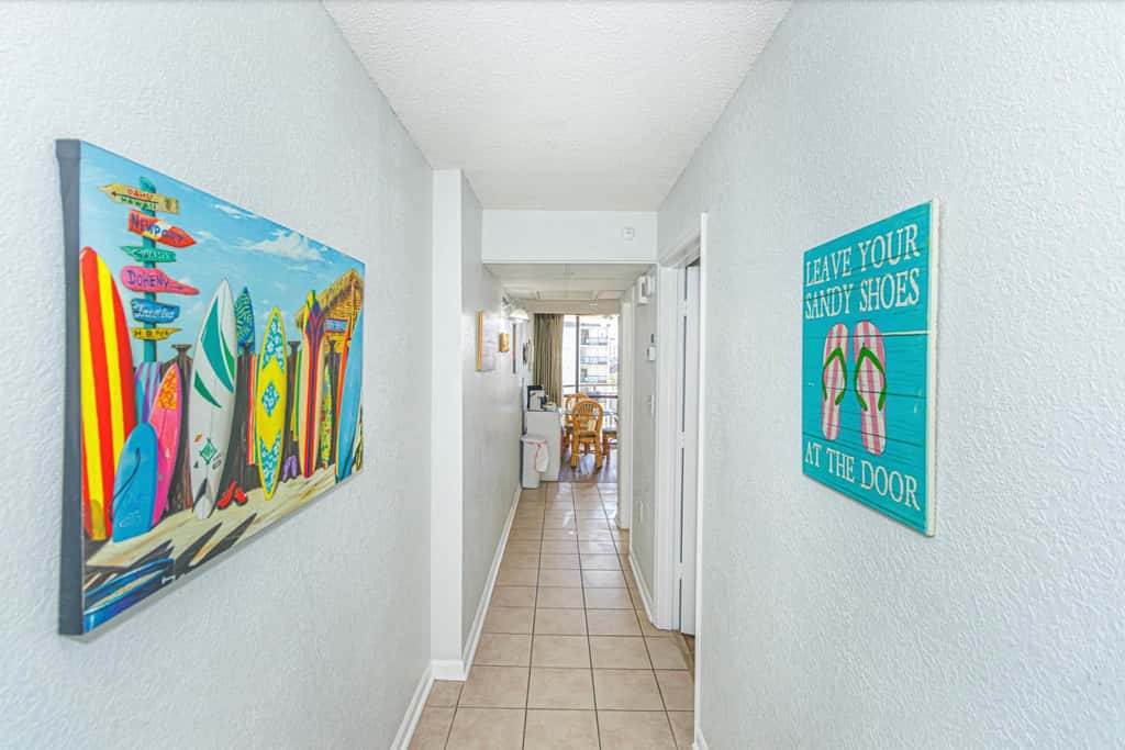 Ocean Views & Resort-Style Relaxation at Meridian Plaza 507