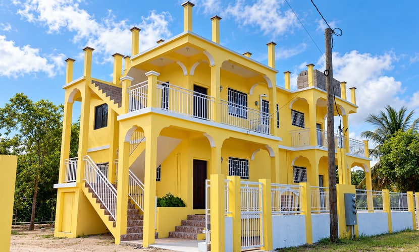 Enjoy authentic Belizean culture and easy coastal living at CR Place Vacation Rentals in Dangriga Town. Located on Aranda Crescent, this ground-floor 1-bedroom apartment is tailored for up to 2 guests and features an air-conditioned bedroom, in-unit washer and dryer, full kitchen, high-speed Wi-Fi, and convenient access to local culture.