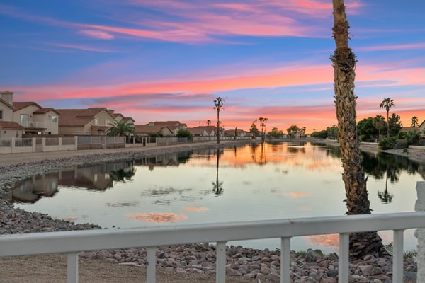 The Arrowhead | Lake Views | Private Spa & Pool | Glendale