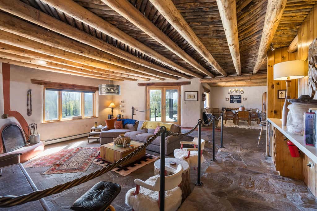 El Nido - Taos Retreat with Hot Tub & Mountain Views
