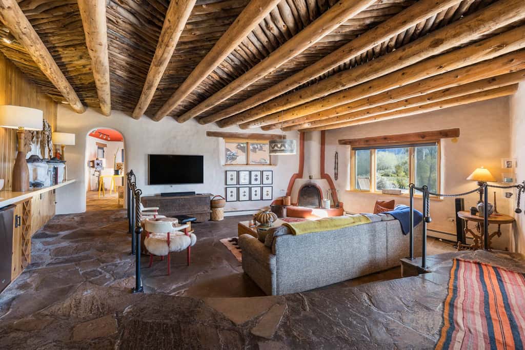 El Nido - Taos Retreat with Hot Tub & Mountain Views