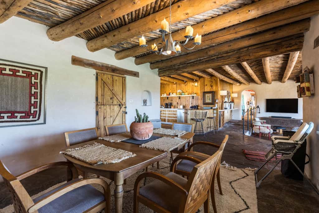 El Nido - Taos Retreat with Hot Tub & Mountain Views