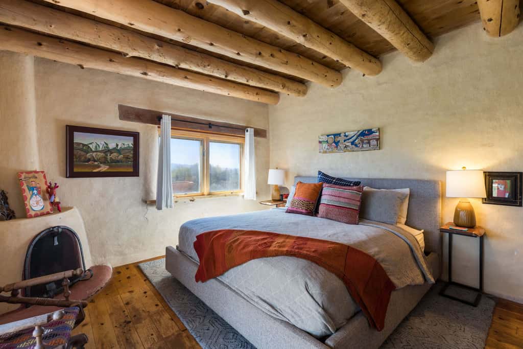 El Nido - Taos Retreat with Hot Tub & Mountain Views