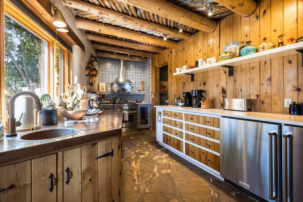 El Nido - Taos Retreat with Hot Tub & Mountain Views