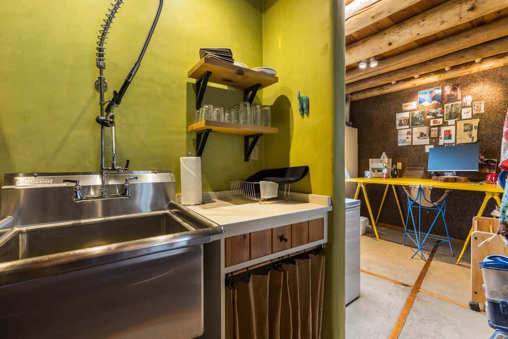 El Nido - Taos Retreat with Hot Tub & Mountain Views