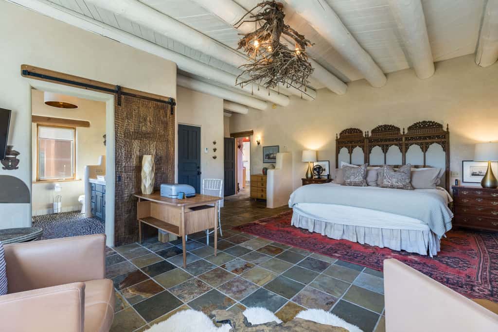 El Nido - Taos Retreat with Hot Tub & Mountain Views