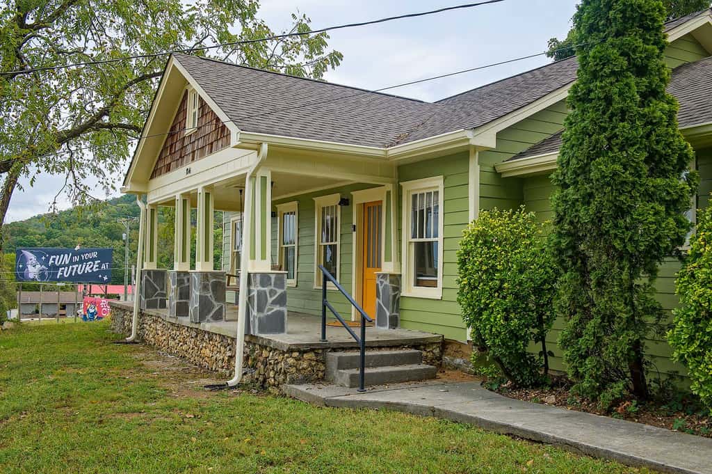 Ridgeview Home with Hot Tub in Lookout Valley