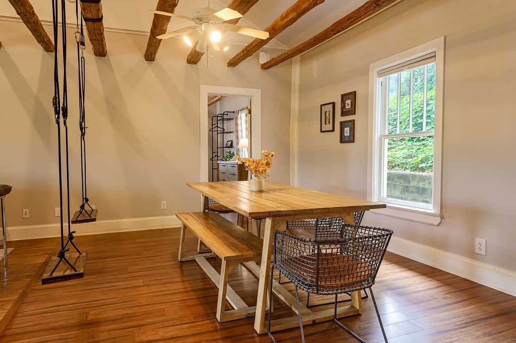 Ridgeview Home with Hot Tub in Lookout Valley