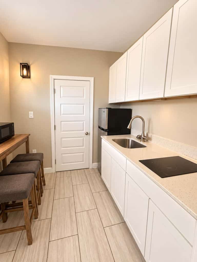 Sunshine, ocean breezes, and laid-back beach days await at The Sunny Seaside at 300 Tenth, Unit 102. Ideally located just moments from the ocean, this inviting studio offers the perfect blend of comfort and convenience for your Myrtle Beach getaway.

Designed to accommodate up to four guests, the studio features two comfortable queen beds and a full kitchen, giving you the flexibility to prepare everything from a quick breakfast before the beach to a relaxed meal after a day of exploring.

Start your mornings with a stroll to the nearby beach, spend the afternoon soaking up the Carolina sunshine, or cool off with a swim in the resort’s outdoor pool. When you’re ready to venture out, Myrtle Beach’s popular restaurants, shopping, golf courses, entertainment, and family-friendly attractions are all within easy reach.

Whether you’re planning a relaxing beach vacation, a couples getaway, or a fun-filled trip with family or friends, The Sunny Seaside offers a welcoming home base with the space, amenities, and coastal location you need to make the most of your Myrtle Beach escape.