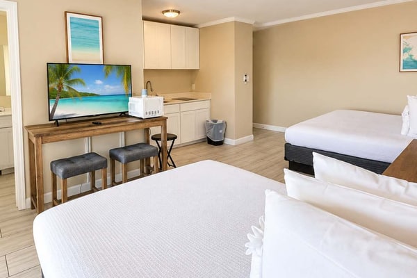 Pack your bags and get Beach Bound at 300 Tenth, Unit 212, where sunny days, ocean breezes, and the best of Myrtle Beach are just moments away. This inviting studio combines coastal comfort with a convenient location, creating the perfect home base for an easygoing beach getaway.
Perfect for up to four guests, the studio features two comfortable queen beds and a full kitchen, giving you the flexibility to enjoy a quick breakfast before heading to the beach, prepare your favorite snacks, or settle in for a relaxed meal after a day of exploring.
Spend your mornings enjoying the nearby shoreline, soak up the Carolina sunshine, or cool off with a refreshing swim in the resortâs outdoor pool. When youâre ready to venture out, Myrtle Beachâs popular dining, shopping, golf, entertainment, and family-friendly attractions are all within easy reach.
Whether youâre planning a couples getaway, a family beach vacation, or a fun trip with friends, Beach Bound offers the comfort, convenience, and coastal location you need for a memorable Myrtle Beach stay.