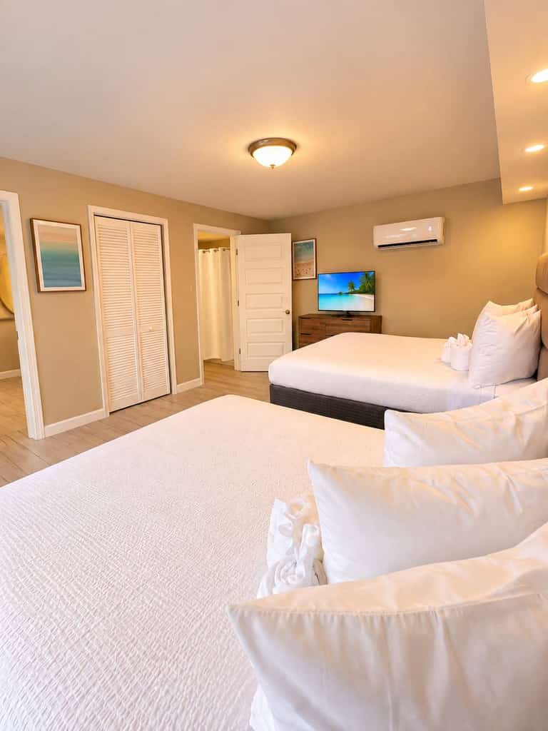 Turn your Myrtle Beach getaway into an Ocean Daydream at 300 Tenth, Unit 108, where sunny beach days, coastal breezes, and endless vacation fun are just moments away. This inviting studio blends comfort and convenience with a prime location near the ocean, making it an ideal retreat for your next seaside escape.

Perfect for up to four guests, the studio features two comfortable queen beds and a full kitchen, giving you the flexibility to prepare breakfast before a day at the beach, keep your favorite snacks and drinks on hand, or enjoy a relaxed meal after exploring Myrtle Beach.

Spend your days soaking up the Carolina sunshine at the nearby beach, cool off with a refreshing swim in the resort’s outdoor pool, or head out to discover Myrtle Beach’s popular dining, shopping, golf, entertainment, and family-friendly attractions.

Whether you’re planning a couples retreat, a family beach vacation, or a getaway with friends, Ocean Daydream offers the comfort, convenience, and coastal location you need to relax, recharge, and make the most of your Myrtle Beach stay.