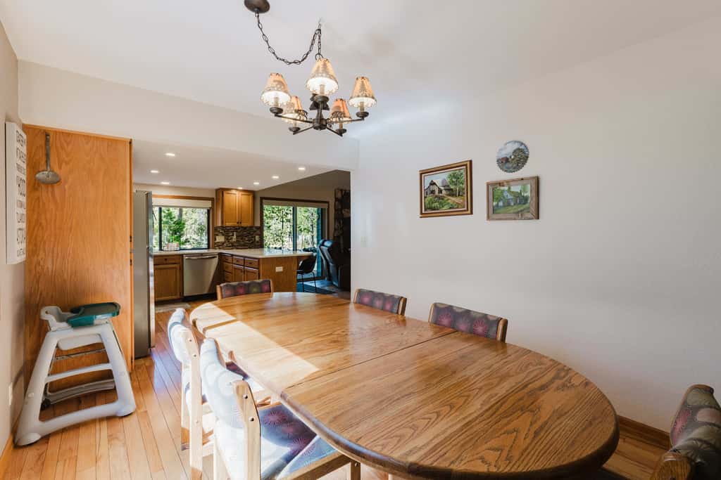 Sunriver Fun with a Private Hot Tub, Cozy Fireplaces & SHARC Access for the Ultimate Sunriver Getaway