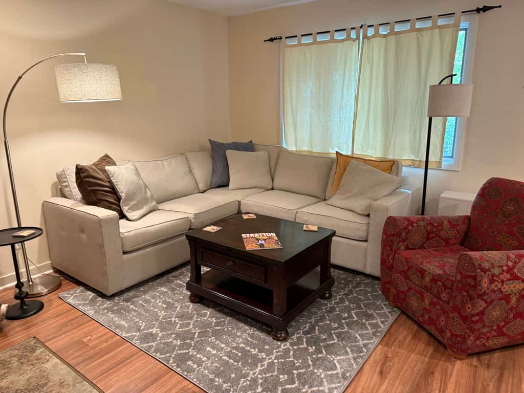 2BR condo w/ ski locker, w/d, wifi