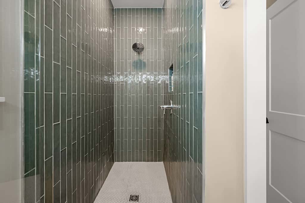Brand New Retreat Private Pool & Golf Simulator