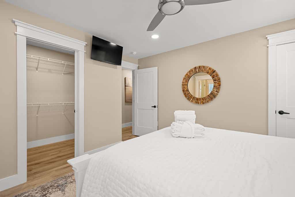 Brand New Retreat Private Pool & Golf Simulator