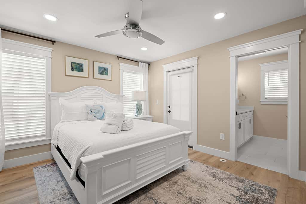 Brand New Retreat Private Pool & Golf Simulator