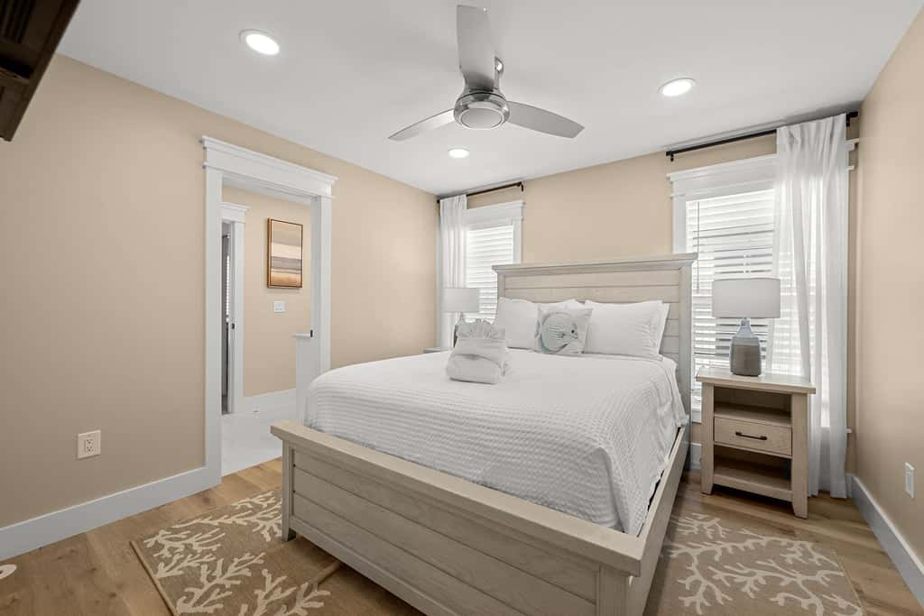 Brand New Retreat Private Pool & Golf Simulator