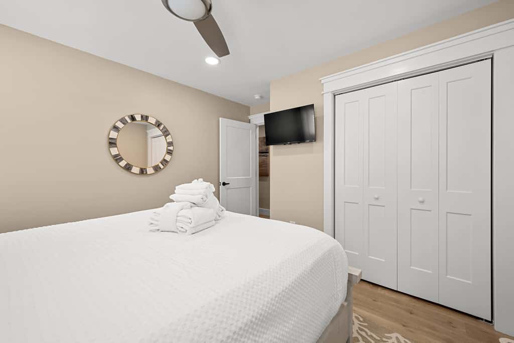 Brand New Retreat Private Pool & Golf Simulator