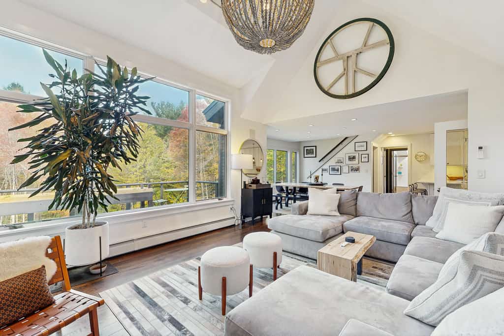 Luxury Ludlow Retreat | Hot Tub, private gym, sauna Near Okemo