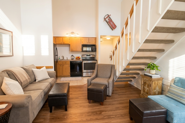 Silver Creek 2507: 2 BR Condo, Indoor Pool Jacuzzi, Slopeside