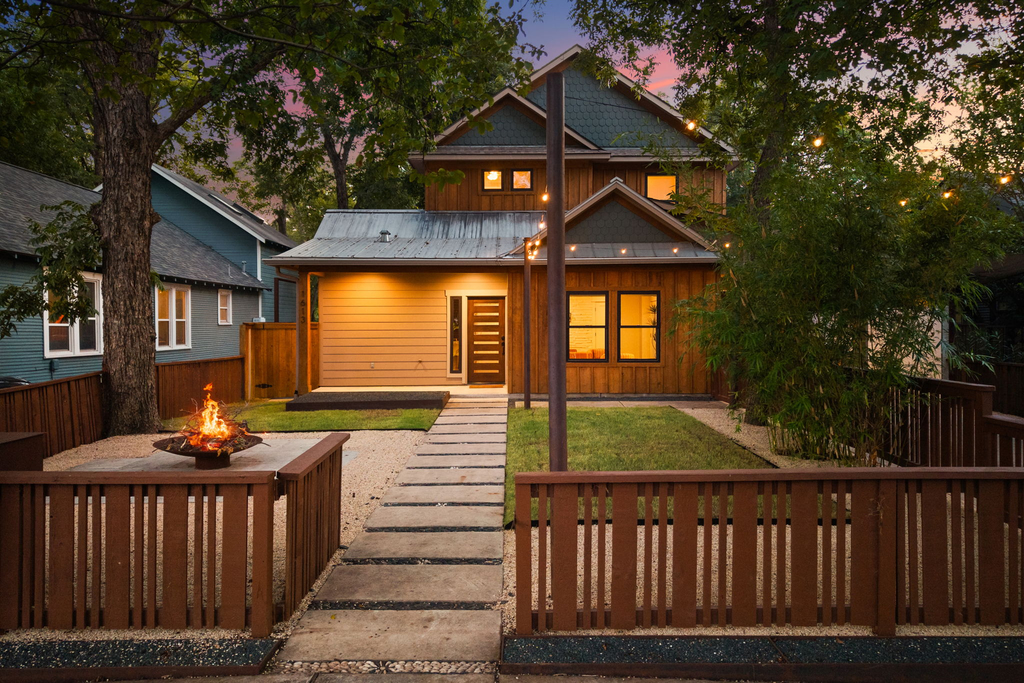 1613 Willow