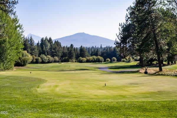 Luxury Pines Retreat at Black Butte Ranch 