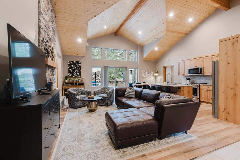 Luxury Pines Retreat at Black Butte Ranch 