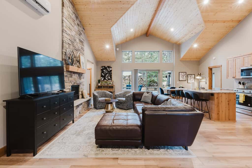 Luxury Pines Retreat at Black Butte Ranch 