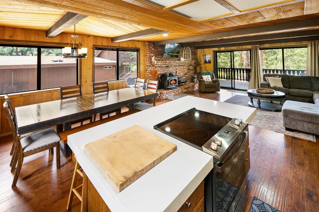 Steps to Snow Summit · 4BR · Spa & Man Cave
