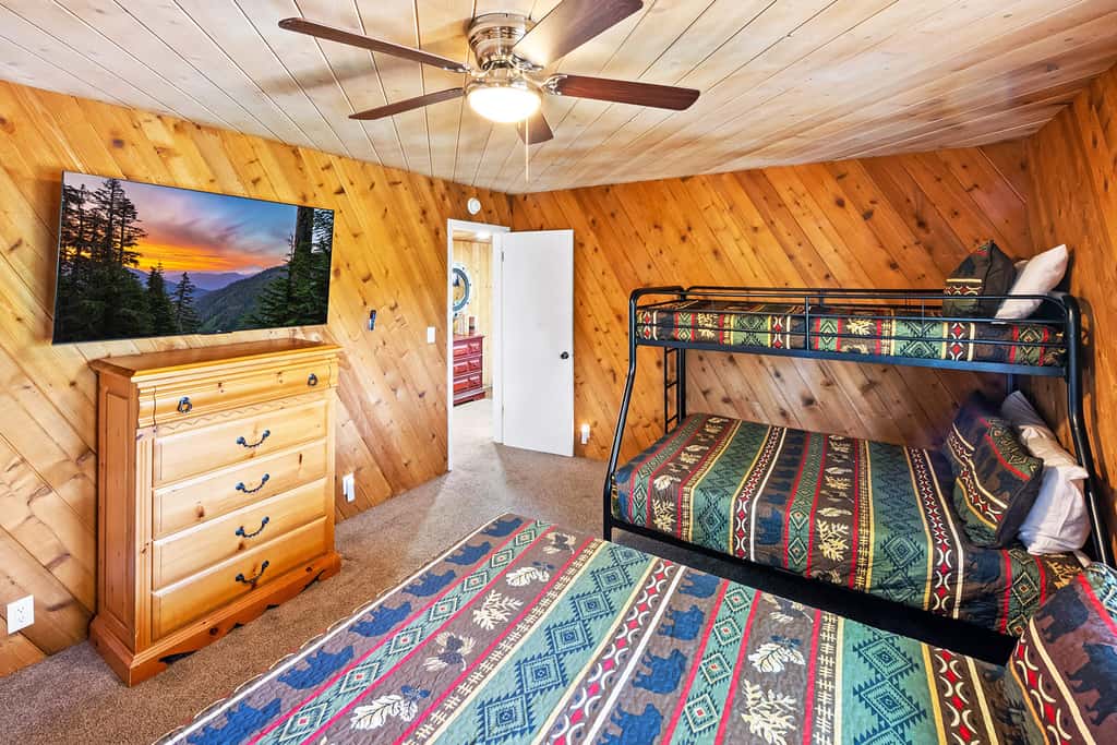 Steps to Snow Summit · 4BR · Spa & Man Cave
