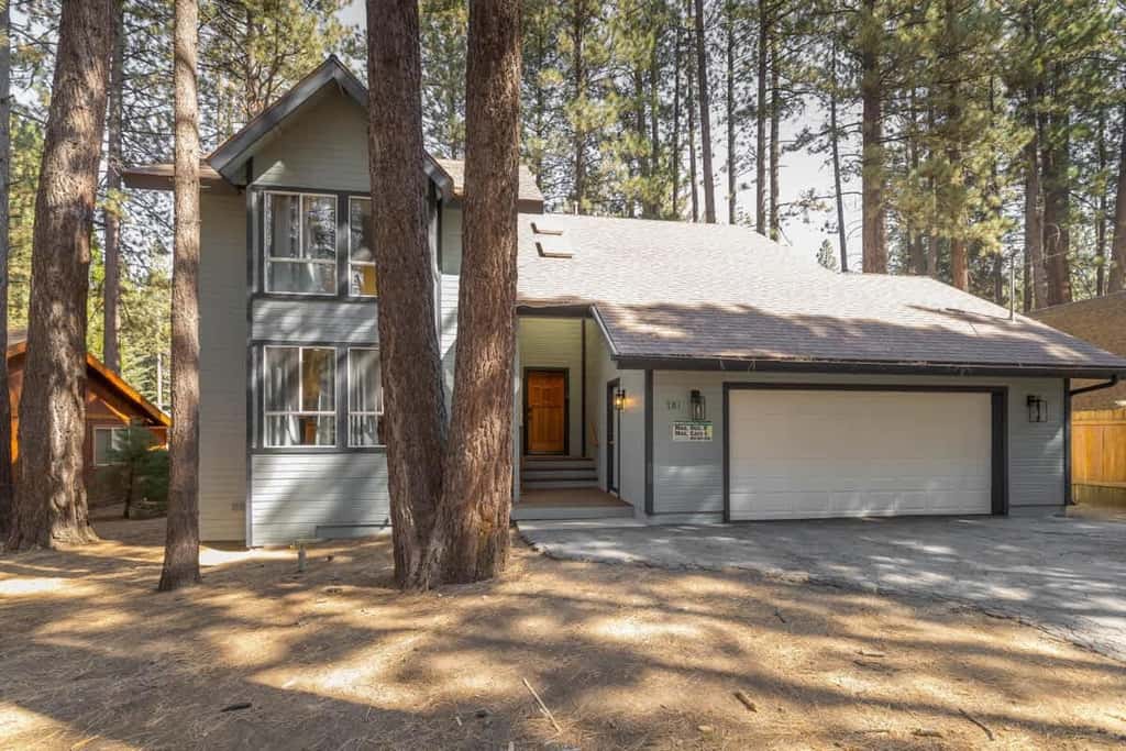 Walk to Snow Summit · Game Room & Spa · Sleeps 8