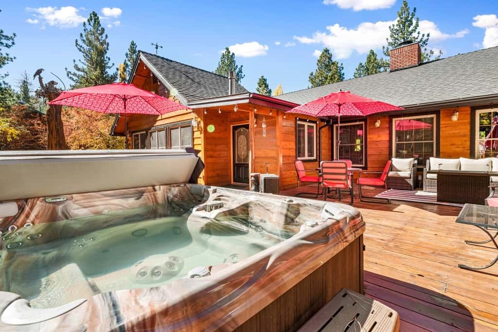1-Acre Estate · Sleeps 16 · Near Slopes & Village