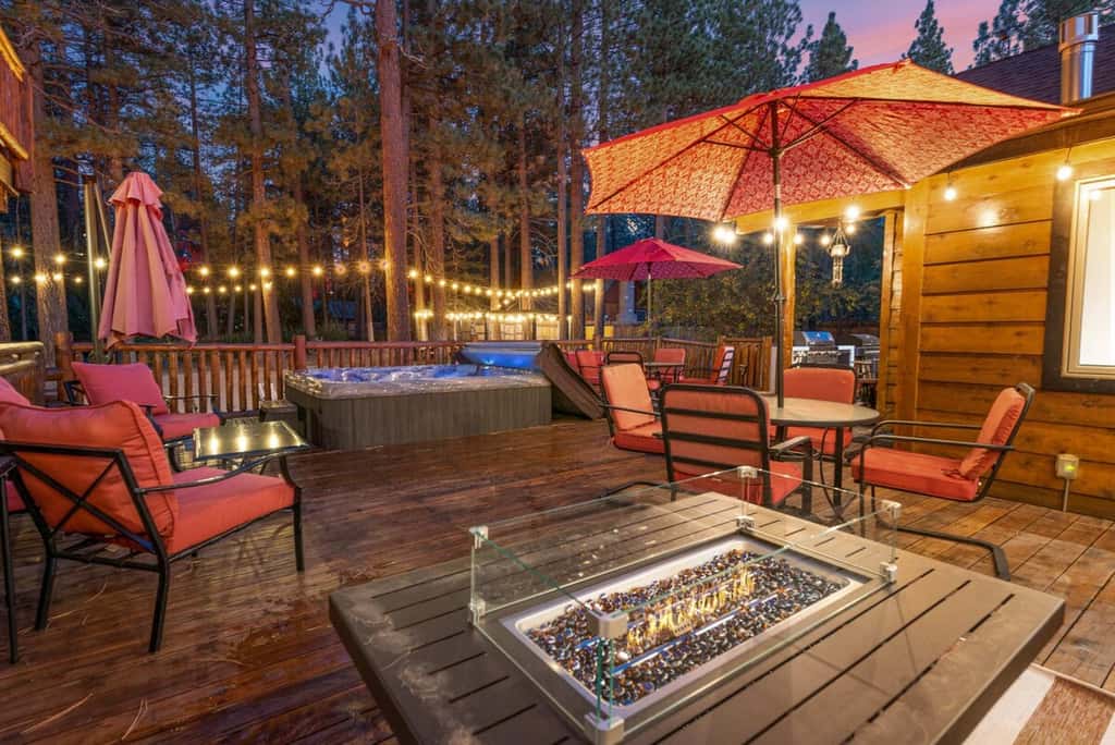 1-Acre Estate · Sleeps 16 · Near Slopes & Village