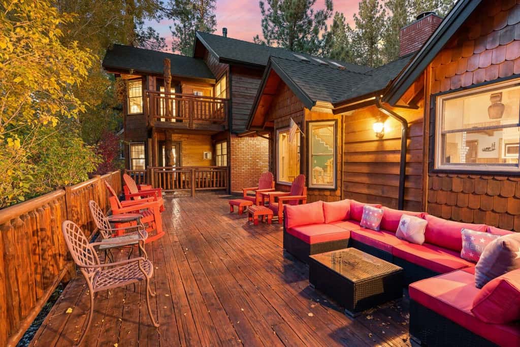 1-Acre Estate · Sleeps 16 · Near Slopes & Village