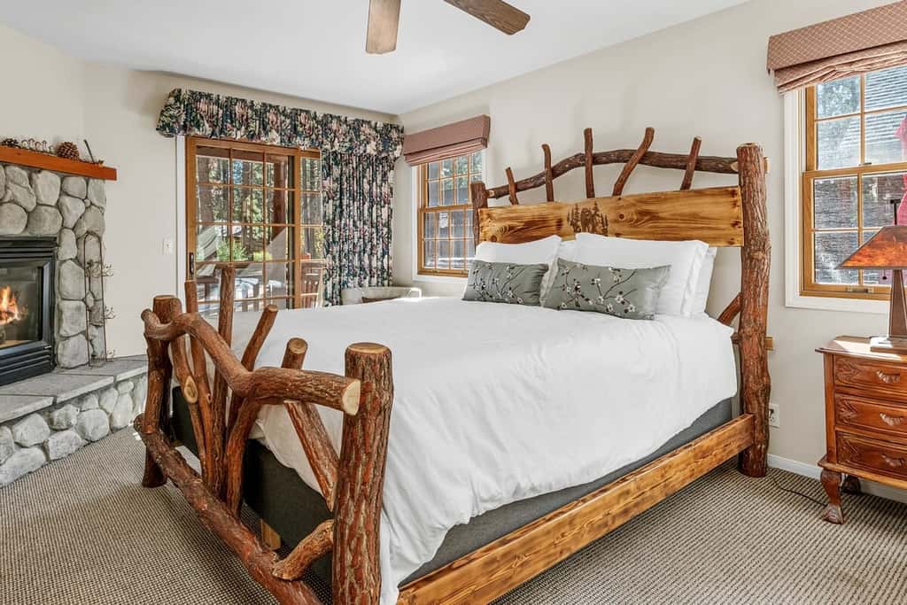 1-Acre Estate · Sleeps 16 · Near Slopes & Village