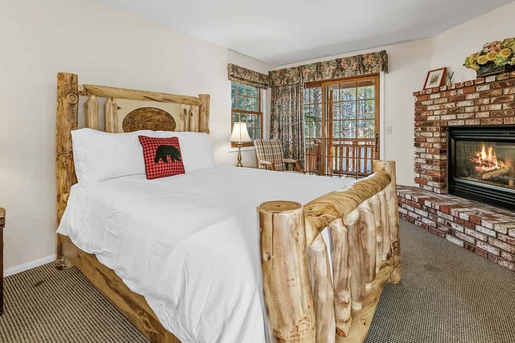1-Acre Estate · Sleeps 16 · Near Slopes & Village