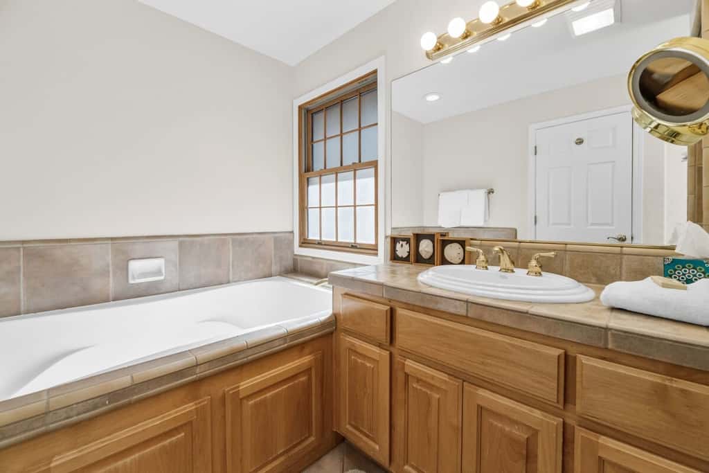 1-Acre Estate · Sleeps 16 · Near Slopes & Village
