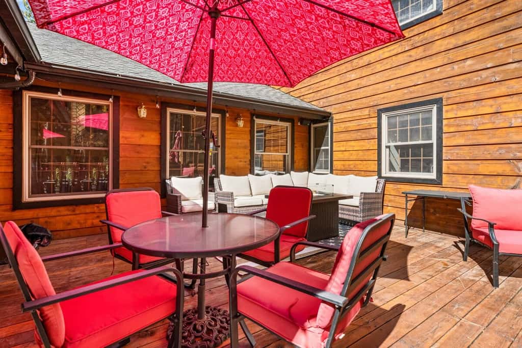 1-Acre Estate · Sleeps 16 · Near Slopes & Village
