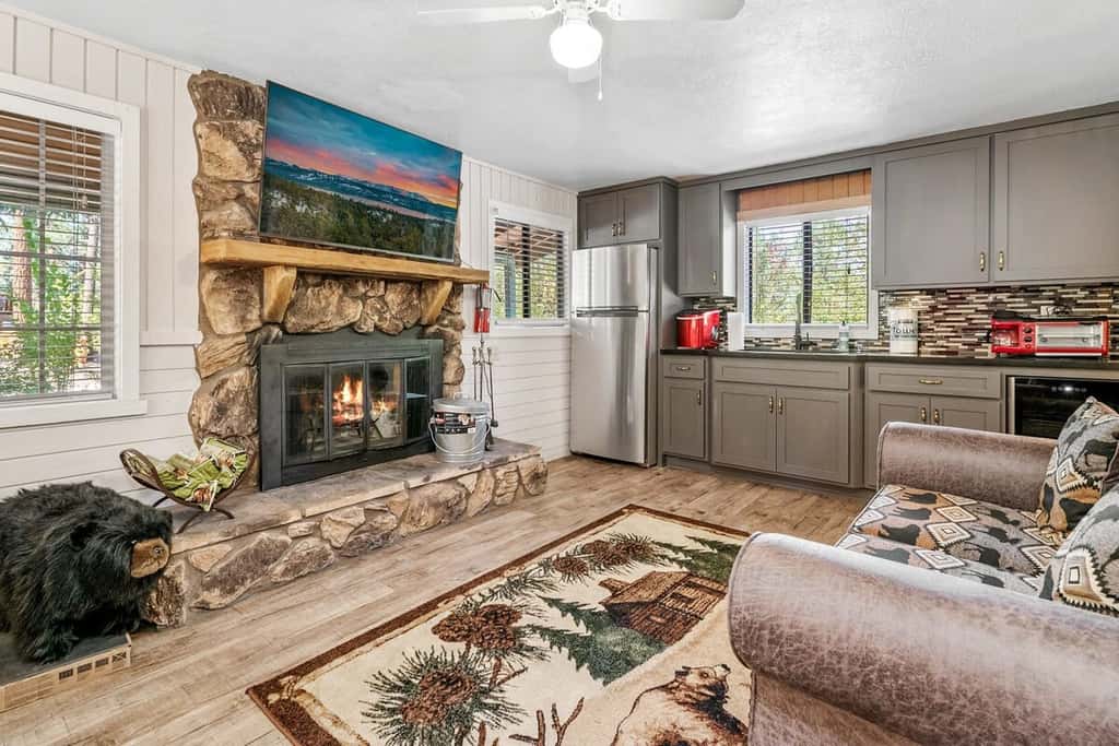 1-Acre Estate · Sleeps 16 · Near Slopes & Village