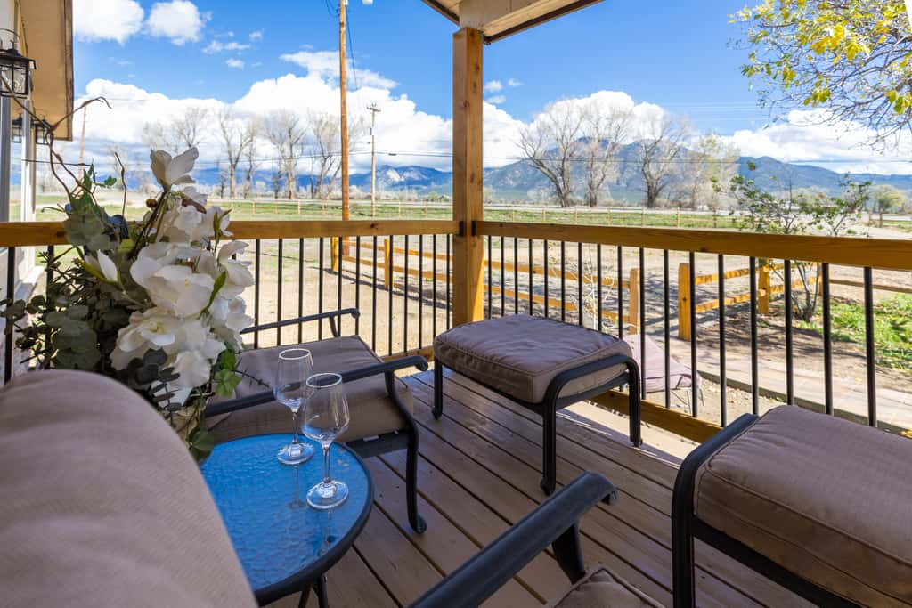 Casa del Solecito - Hot Tub, Game Room & Mountain Views