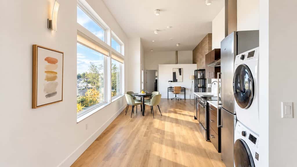 Roami at Studio 135 - Modern and Spacious 2BR