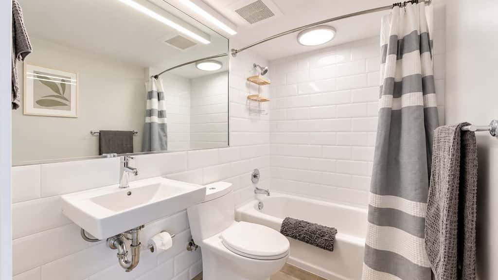 Roami at Studio 135 - Modern and Spacious 2BR