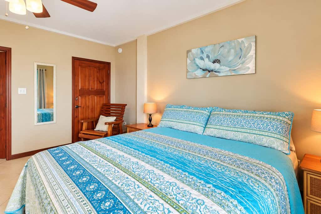 Renovated Lagoon View Condo with Pool in San Pedro