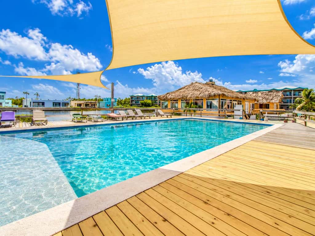 Renovated Lagoon View Condo with Pool in San Pedro