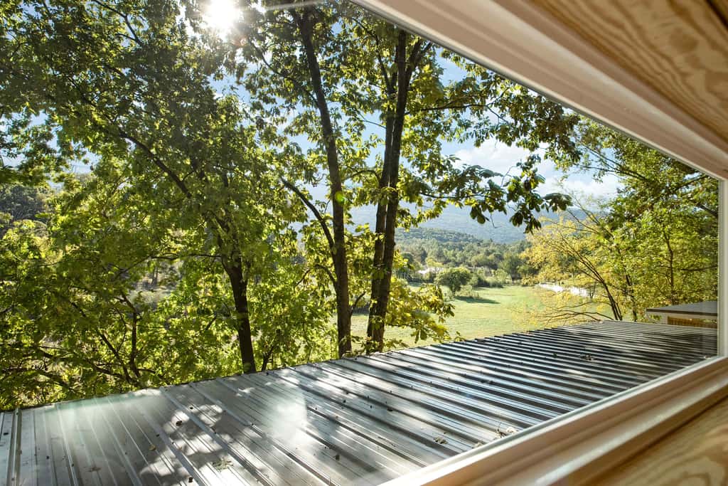 Charcoal Chalet with Private Deck Near Chattanooga