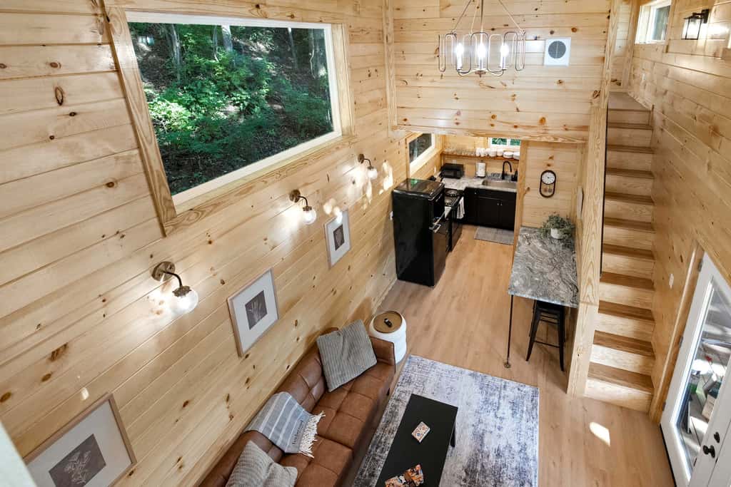 Charcoal Chalet with Private Deck Near Chattanooga