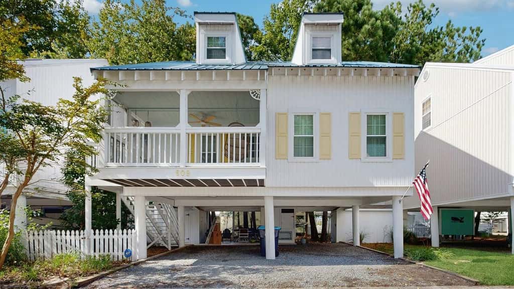 3 BR Bahama Beach Cottage near downtown Bethany Beach