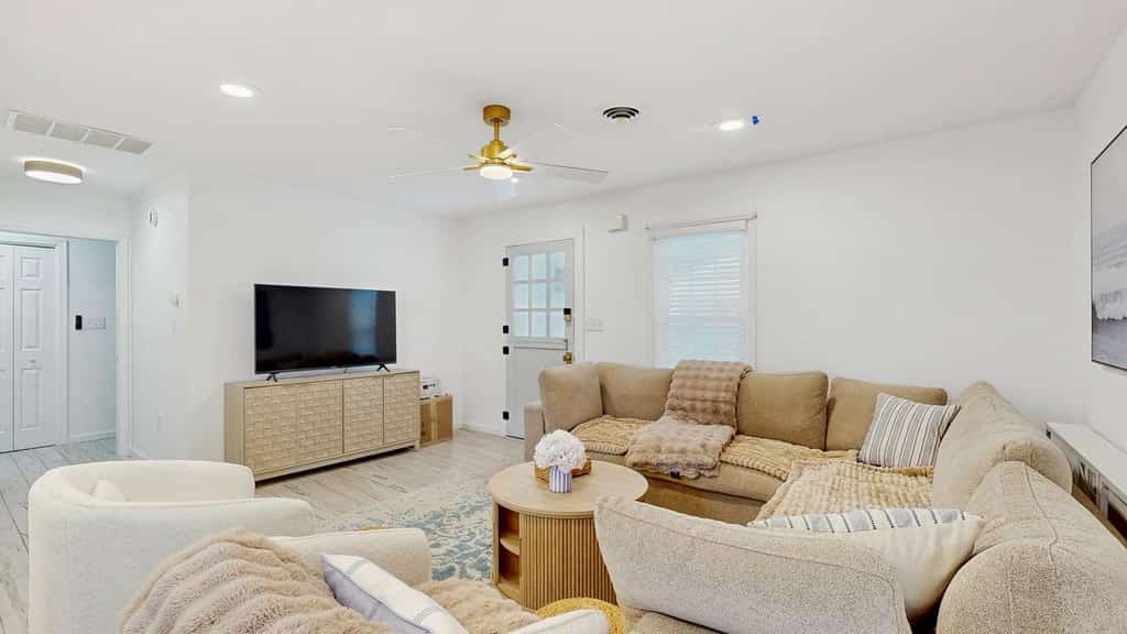 3 BR Bahama Beach Cottage near downtown Bethany Beach