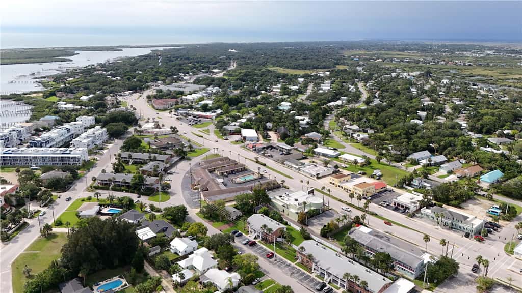 Salt Run II: Family-Friendly Downtown View